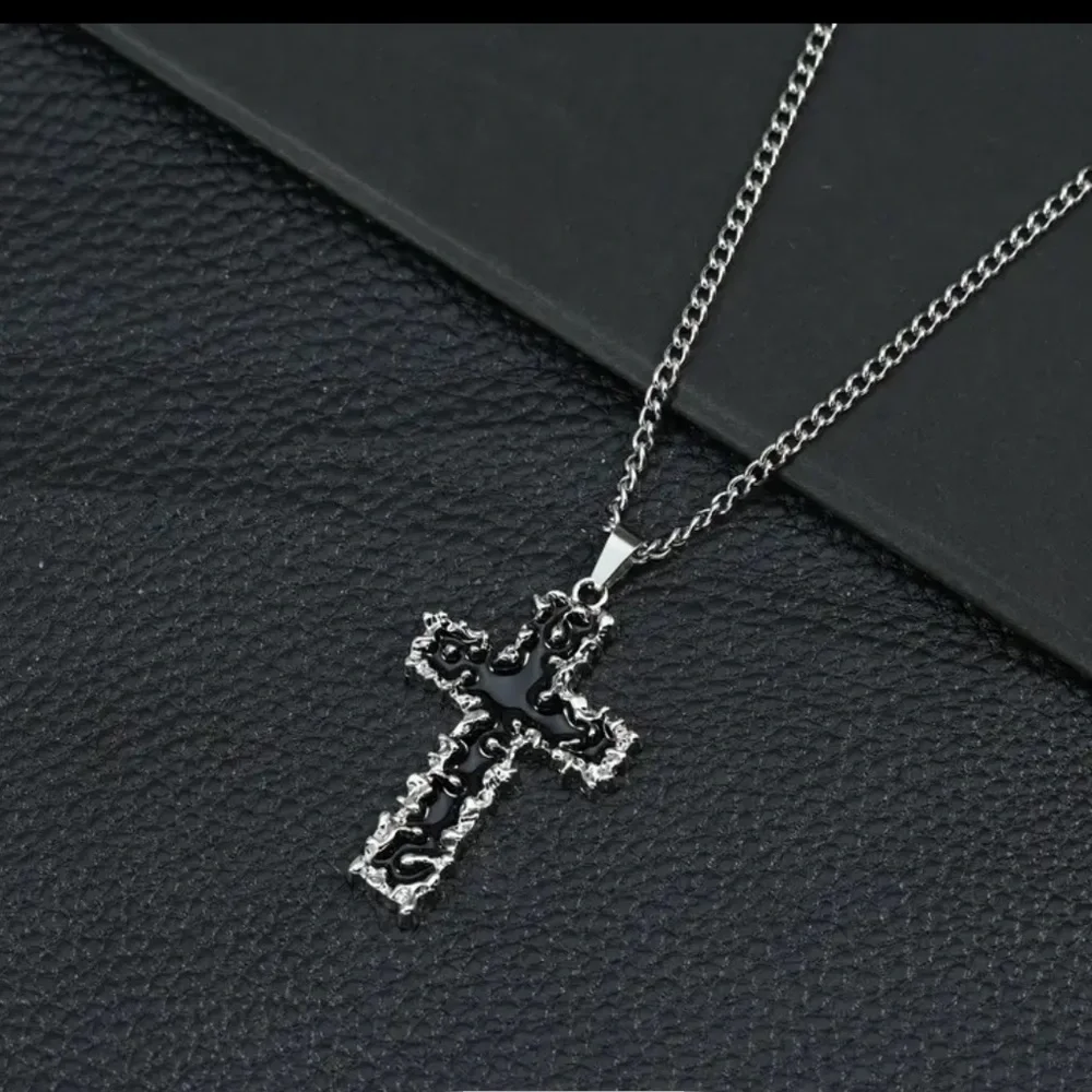 Elegant Men’s Silver Cross Pendant Necklace - Unisex NWOT